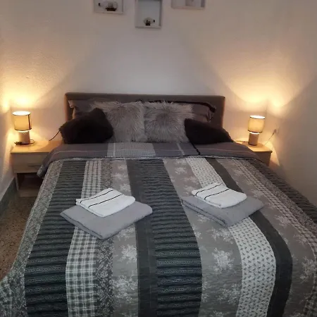 Gostinjska kuća D Premantura