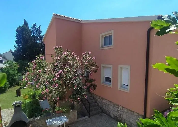 Gostinjska kuća D Premantura